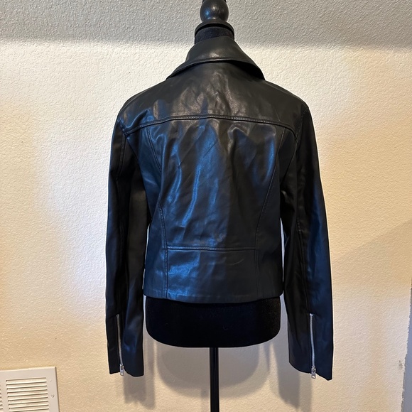 Women’s Divided black faux leather jacket size Medium - Picture 2 of 3